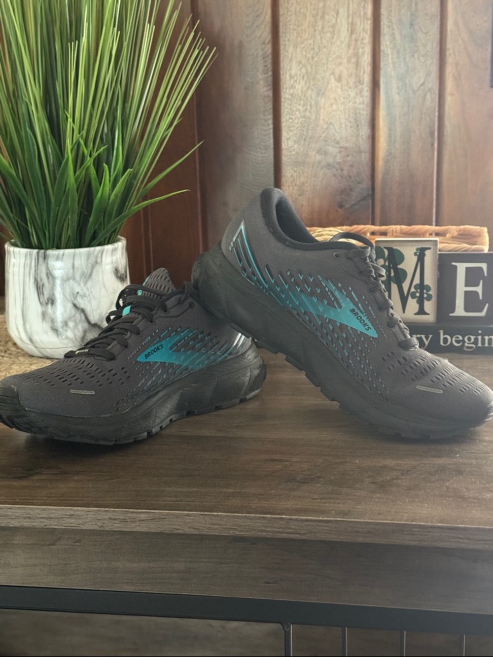 Brooks Black Running Shoes with Teal Accents - Picture 2 of 7